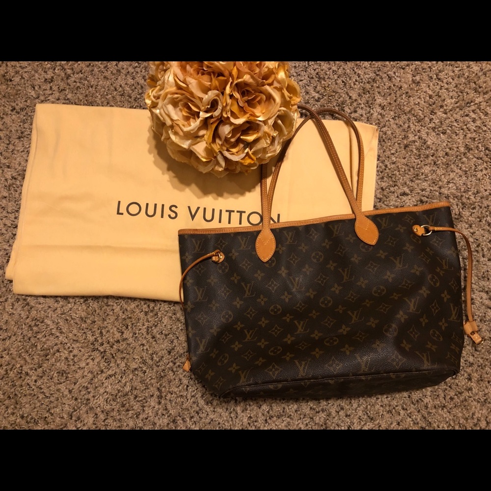Authentic Louis Vuitton Neverfull MM Bag
